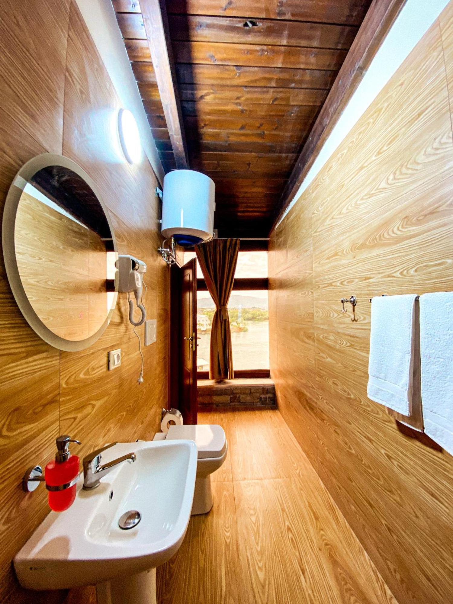 Hotel Iliria Canaj Pokoj fotografie